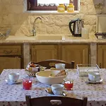 Trullo Mandorlo *